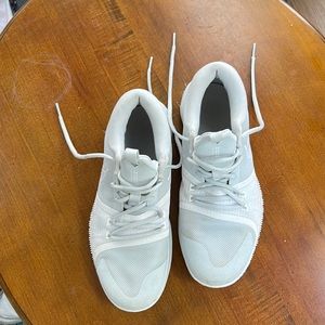 Men’s Nike zoom basketball sneakers size 8